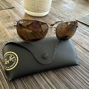 Ray- Ban 59mm Polorized  Aviator sunglasses